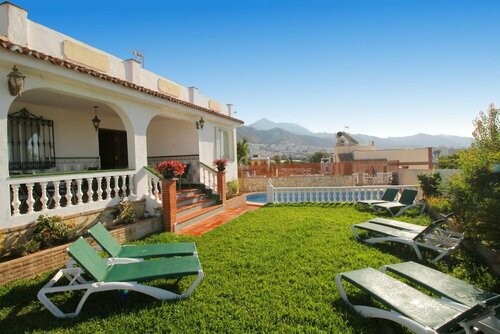 Villa Jorge Canovas Nerja, Prenota Hotel Malaga Costa del Sol