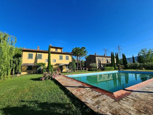 Agriturismo Il Borgo, Забронировать Фермерский дом Отели Кортона с парковкой, Парковка