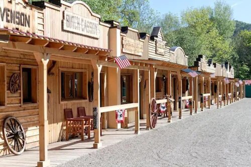 Zündstoff-City Western-Motel, Забронировать Мотель Отели Димельзее с завтраком, Завтраки