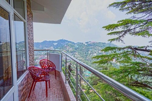 Evelyn, Book Hotel Mussoorie Uttarakhand