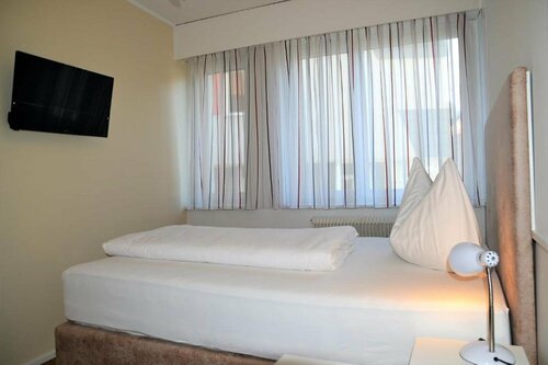 Hotel Hecher, Забронировать Отель Вольфсберг Lavanttal, рядом с Арена «Лавантталь»