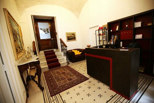 La Bella Napoli B&B, Buchen Sie Bed & Breakfast Hotels in Neapel mit Parkplatz, Parkplätze