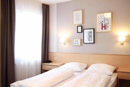 Hotel Friedrichstraße, Забронировать Отель Лампертхайм земля Гессен
