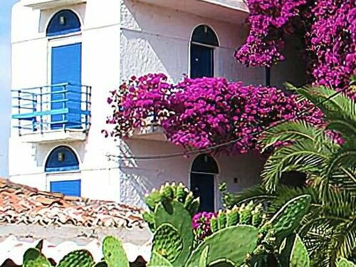 Hippocampus Hotel, Book Hotel Hotels in Saronic Islands with Breakfast, Breakfasts