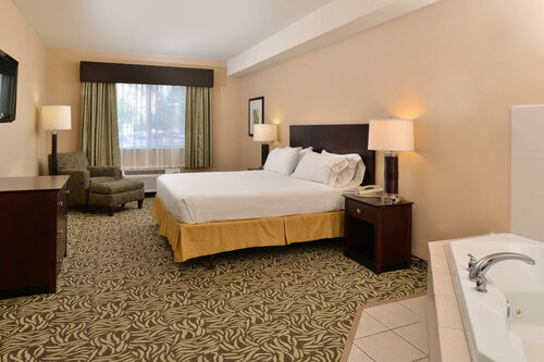 Holiday Inn Express & Suites Fresno River Park Hwy 41 by IHG, Забронировать Отель Фресно штат Калифорния