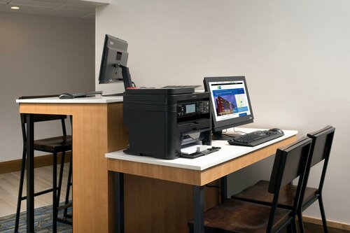Comfort Inn & Suites Near Univ. of Maryland, Book Hotel Hoteller i Maryland med parkering, Parkering
