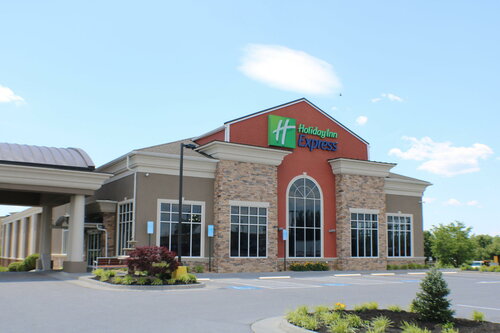 Holiday Inn Express Woodstock-Shenandoah Valley by IHG, Забронировать Отель Вудсток Shenandoah National Park
