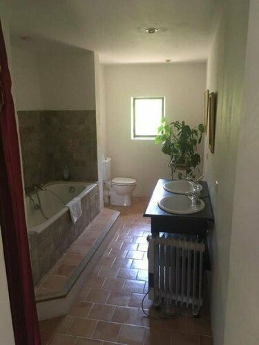 Auberge du Presbytère, Book Hostel / Vandrerhjem Hostels i Luberon, Hostel / Vandrerhjem