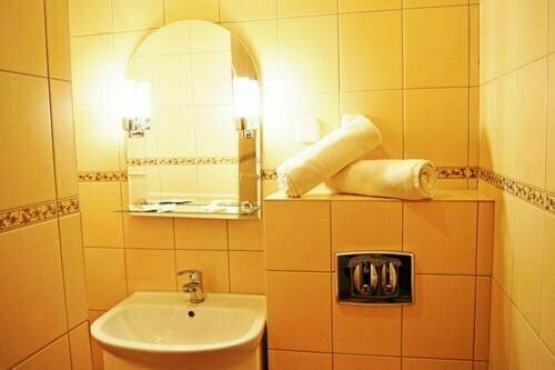 Hotel " Na Polance ", Book Hotel Olesnica 