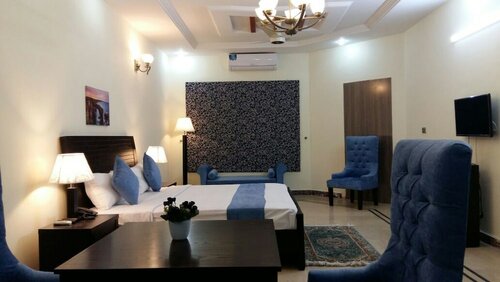 Serene Residence, Забронировать Отель Недорогие отели E-11 Sector, недорогие