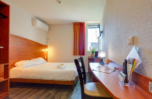 Best Hotel Reims La Pompelle, Rezerwuj Hotel Hotele w Champagne z parkingiem, Parking