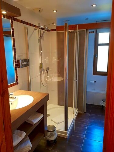 Les Peupliers, Rezervasyon Otel Baratier Lac de Serre-Ponçon