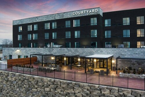 Courtyard by Marriott Jefferson City, Book Hotel Hoteller i Missouri med pool, Swimmingpool