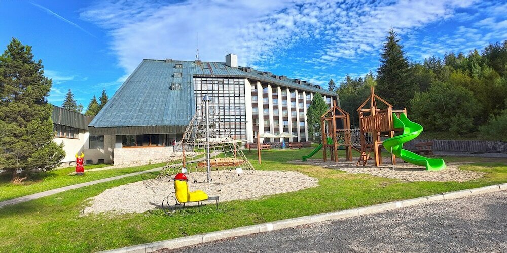 Wellness Hotel Svornost - Pool accees in the accomodation price