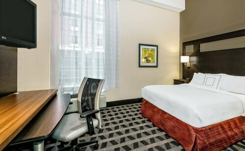 TownePlace Suites by Marriott San Antonio Downtown Riverwalk, Забронировать Отель Отели Сан-Антонио с парковкой, рядом с Квартал исторических искусств Ла Вильита, Парковка