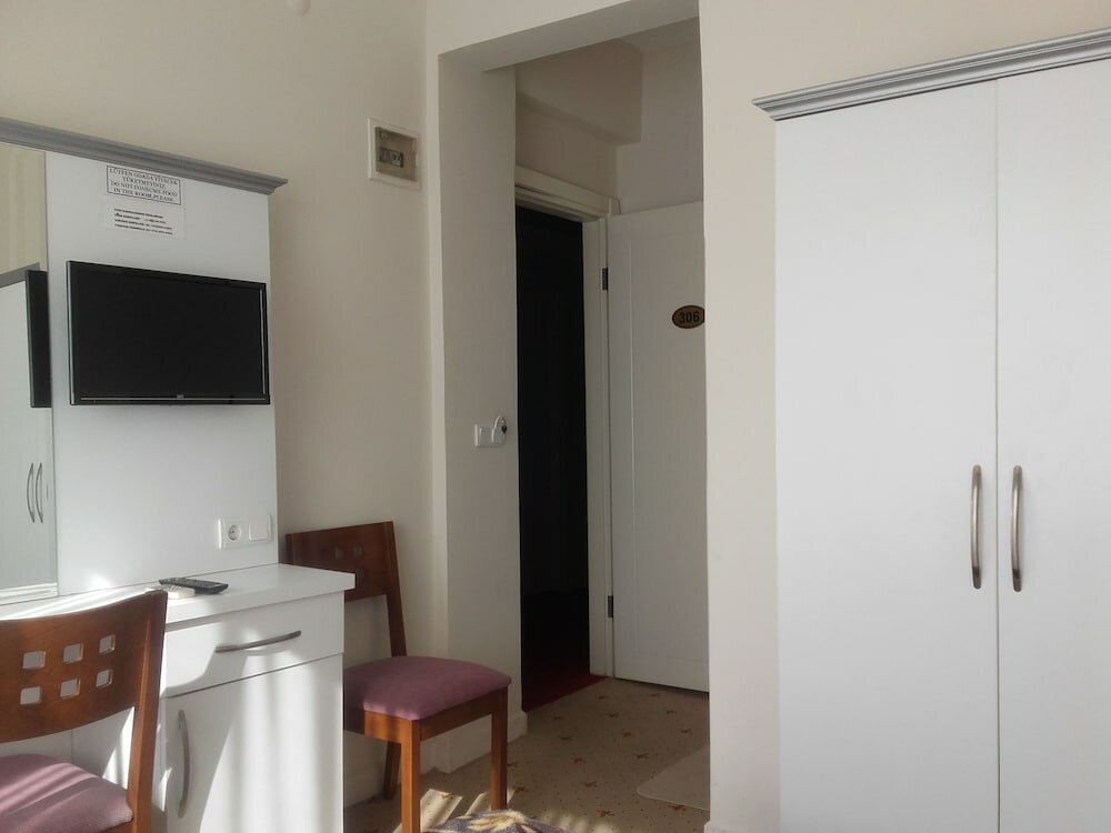 Cicek Hotel & Apartments