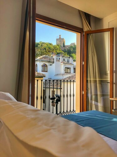 Hotel Boutique Puerta de las Granadas, Забронировать Бутик-отель Отели Гранады с завтраком, рядом с Corrala De Santiago, Завтраки