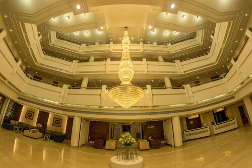 Howard Plaza The Fern, Agra, Забронировать Отель Отели Taj Ganj с бассейном, Бассейн