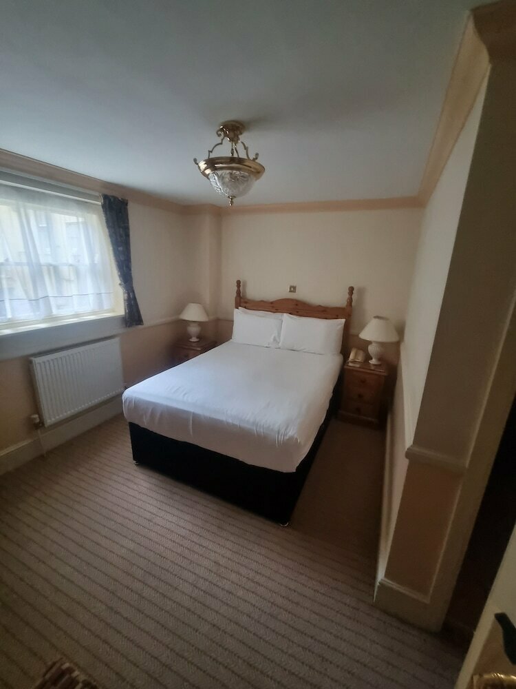 The Oak Hotel