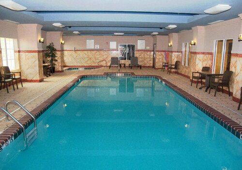La Quinta Inn & Suites Bryant, Book Hotel Hoteller i Missouri med pool, Swimmingpool