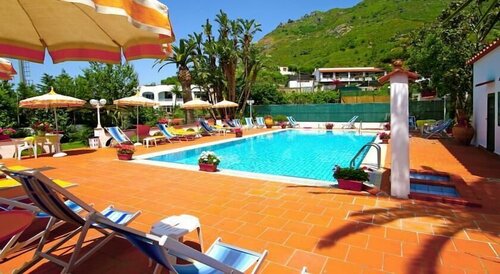 Hotel Park Calitto, Buchen Sie Hotel Hotels in Forio d'Ischia mit Pool, Schwimmbad