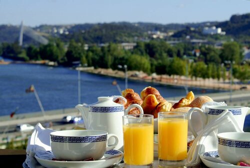Hotel Astoria, Забронировать Отель Коимбра Бейра-Алта, рядом с Pedro and Inês Footbridge