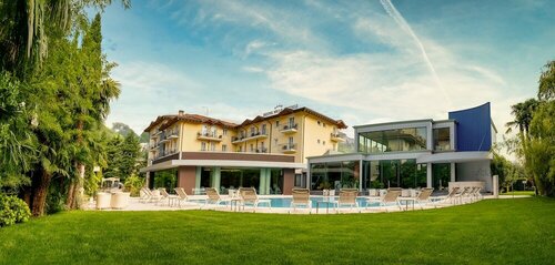 Villa Nicolli Romantic Spa Resort - Adults Only, Забронировать Курортный отель Рива-дель-Гарда Alto Garda e Ledro, рядом с Riva del Garda Ferry Terminal