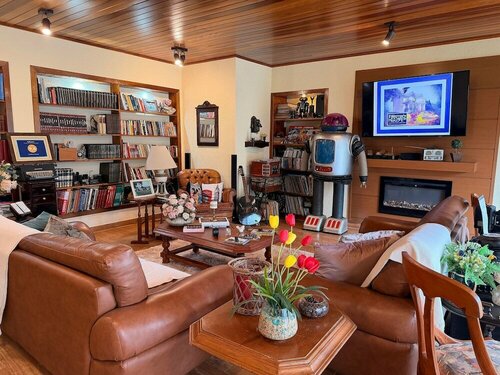 The Writers House, Забронировать Отель «постель и завтрак» Бизнес-отели Mantiqueira Mountains, 4* 5*