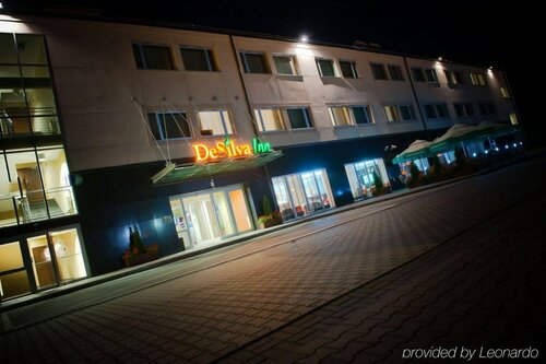 Desilva Inn Katowice Airport, Book Hotel Hoteller i Silesia med parkering, Parkering