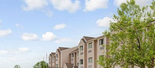 Microtel Inn & Suites by Wyndham Bellevue, Book Hotel Hoteller i Nebraska med parkering, Parkering