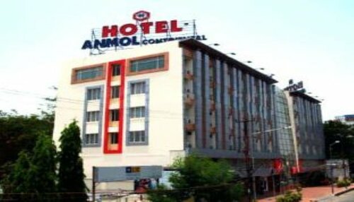 Capital O 49411 Hotel Anmol Continental, Забронировать Отель Отели Hyderabad Region с парковкой, Парковка