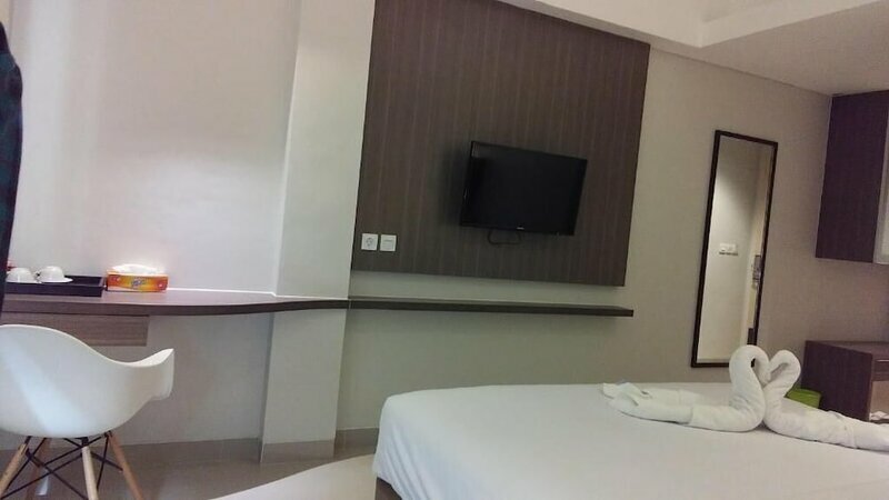 Emerald Hotel