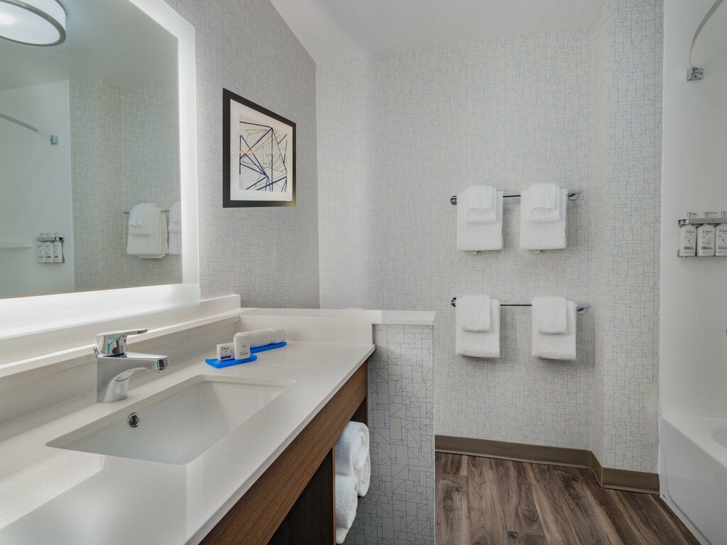 Holiday Inn Express & Suites Ruskin - Sun City
