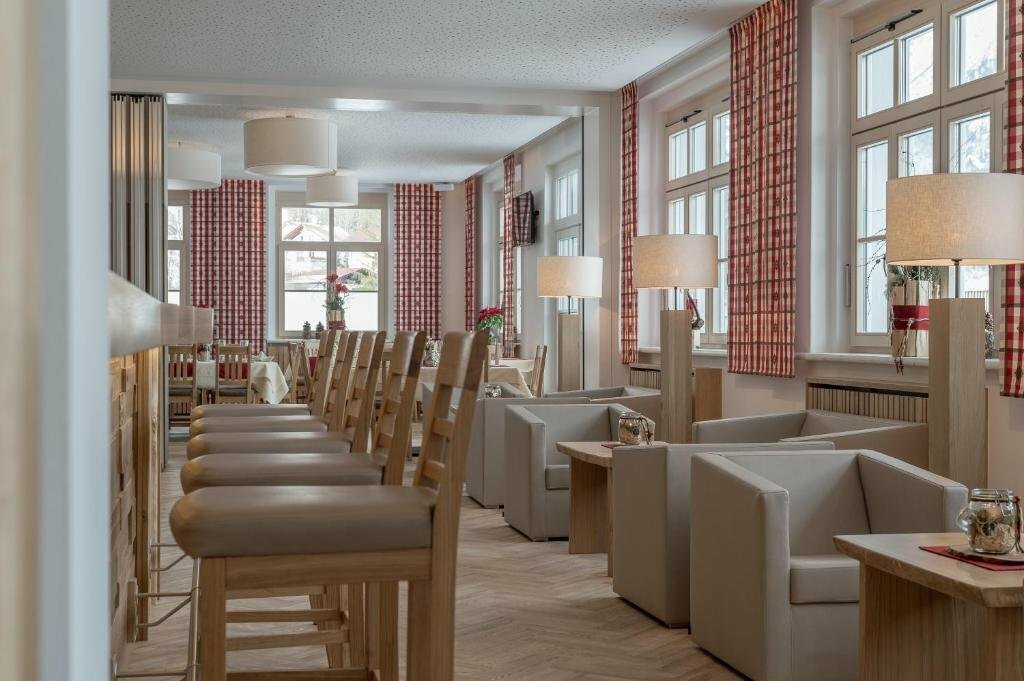 Loy - Hotel and Restaurant