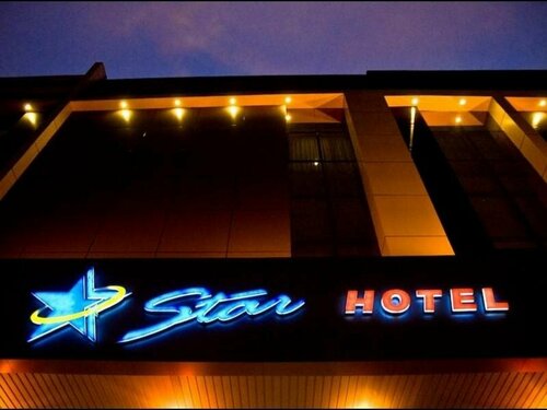 Star Hotel, Rezerwuj Hotel Hotele w Kalimantan z parkingiem, Parking