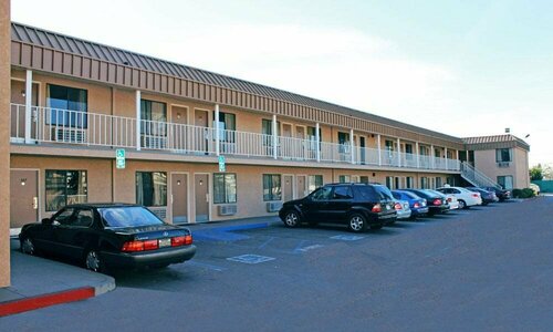 Rainbow Inn - Near Adventure City, Забронировать Мини-отель Мини-отели Анахайм, рядом с Adventure City, Мини-отель