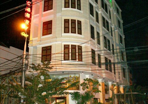 Camry Hotel, Забронировать Отель Annicco , рядом с Da Nang Children's Cultural Palace