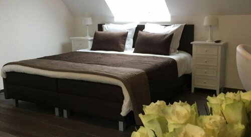 B&B Villa Verde, Забронировать Вилла Отели Де-Хаан с парковкой, Парковка