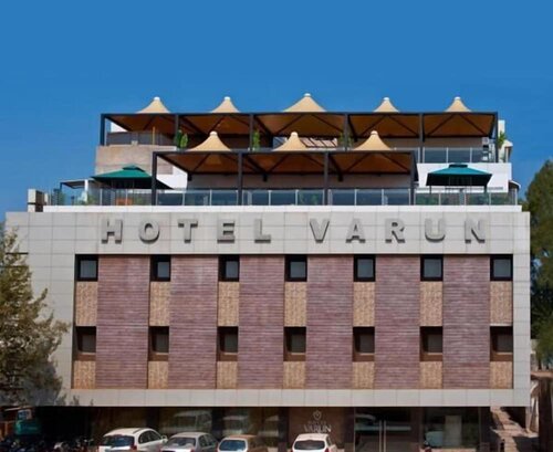 Hotel Varun, Réserver Hôtel Hôtels à Maharashtra avec piscine, Piscine