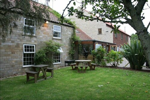 Tantara Country Hotel, Rezervați Hotel Hoteluri în Yorkshire Moors cu parcare, Parcare