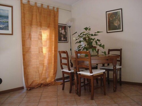 Residenza Montecchi, Забронировать Отель Верона Венето, рядом с Колонна Св. Марка
