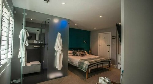 The Salty Monk, Book Hotel 5-stjernede hoteller i Jurassic Coast, 5*