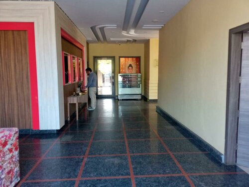 Hotel Kangra Rodeway Inn, Забронировать Отель Отели Кангра с завтраком, Завтраки