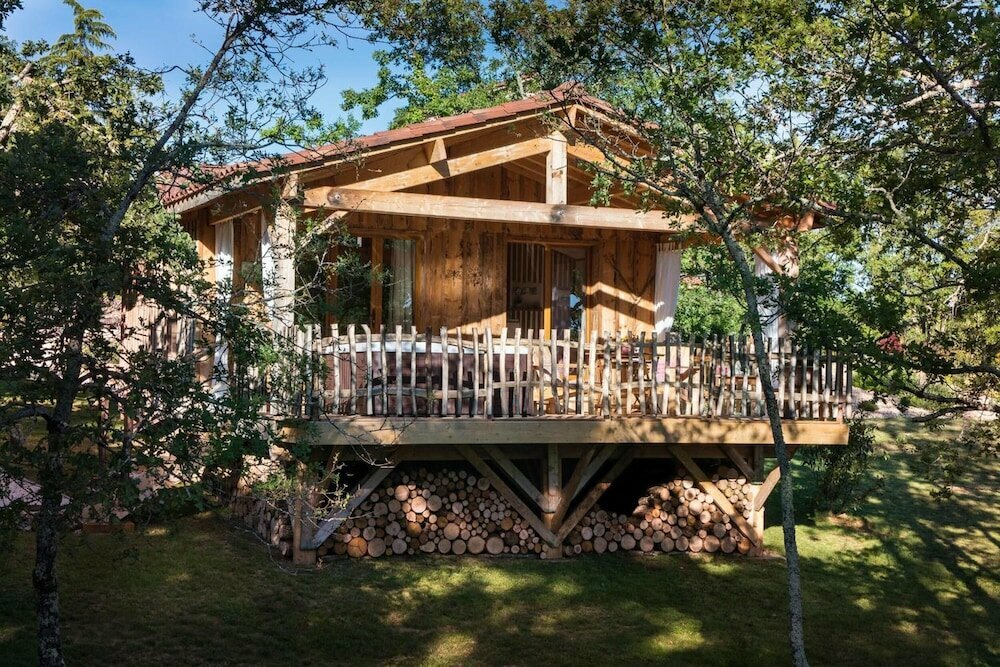 Le Lion Dor EN Périgord