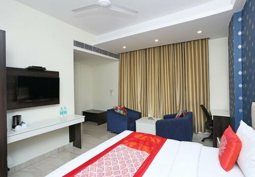 OYO 8132 Hotel Kukreja, Забронировать Отель Отели Дехрадун с завтраком, Завтраки