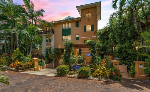 Martinique On Macrossan, Book Lejlighedshotel Port Douglas Queensland