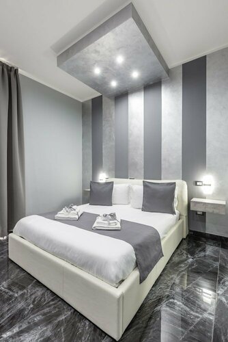 Napoli City Rooms, Забронировать Гостевой дом Неаполь - Центральный вокзал Неаполь, рядом с Гарибальди