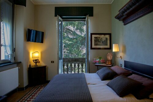Villa Ucci, Varaa Villa Onno Como