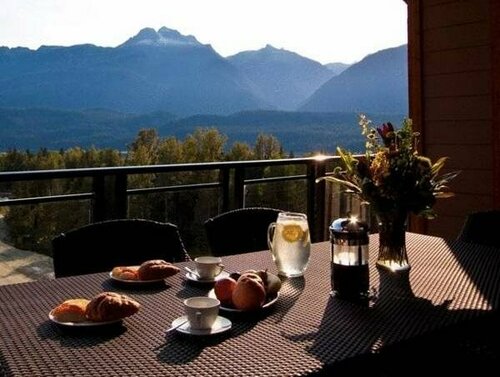Sutton Place Hotel Revelstoke Mountain Resort, Забронировать Курортный отель Отели Ревелсток 4 звезды, 4*