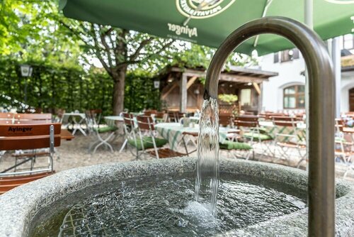 Hotel Alter Hof, Reservar Hotel Hotéis em Vaterstetten com pequeno-almoço, Café da manhã
